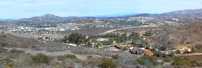 Poway latkepe a Littlefeet irodaja mellol