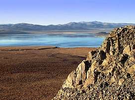 Panum krater sziklai es a Mono to