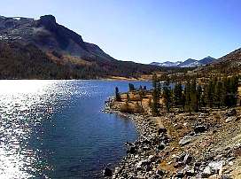 Tioga to a Yosemite parktol keletre